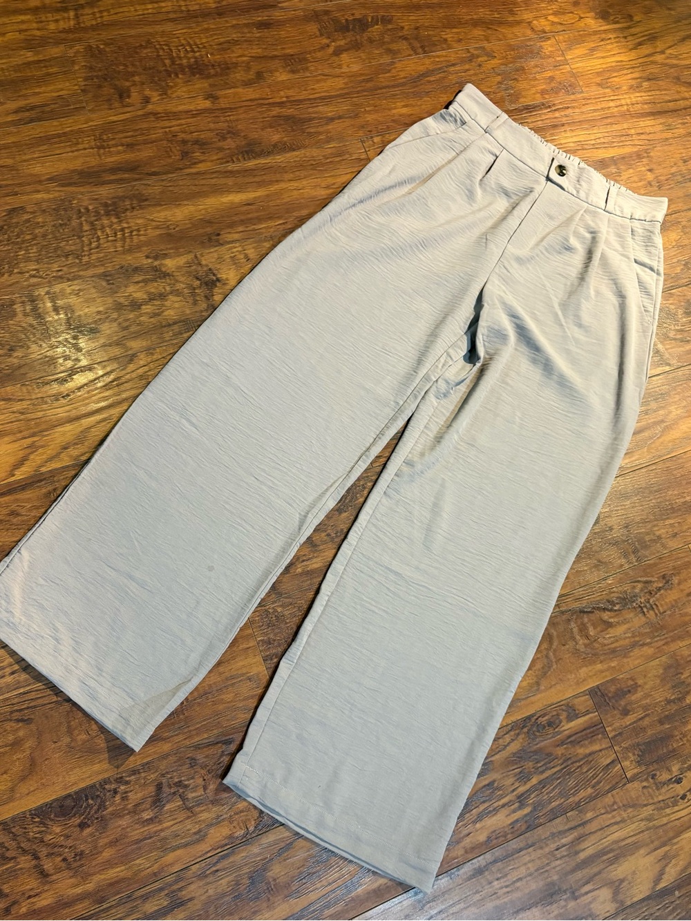 Milk & Honey women’s size L pull on khaki wide leg dress pants